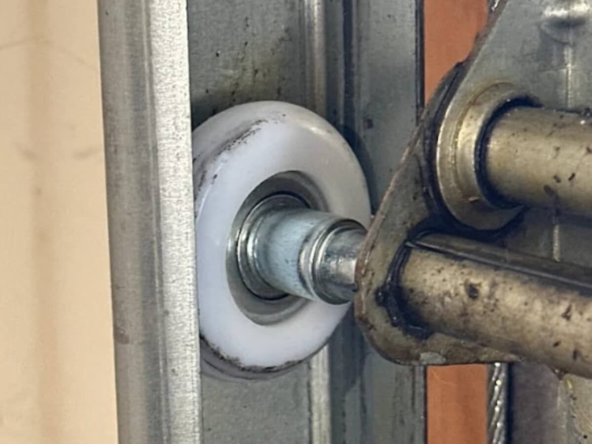 garage door roller repairs